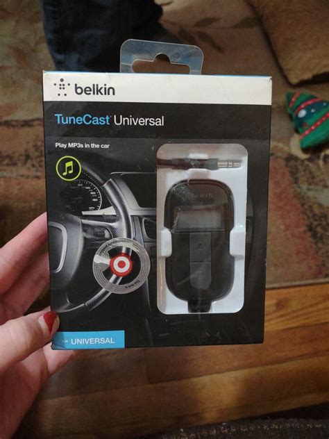 Belkin TuneCast™ Universal FM transmitter for MP3  .